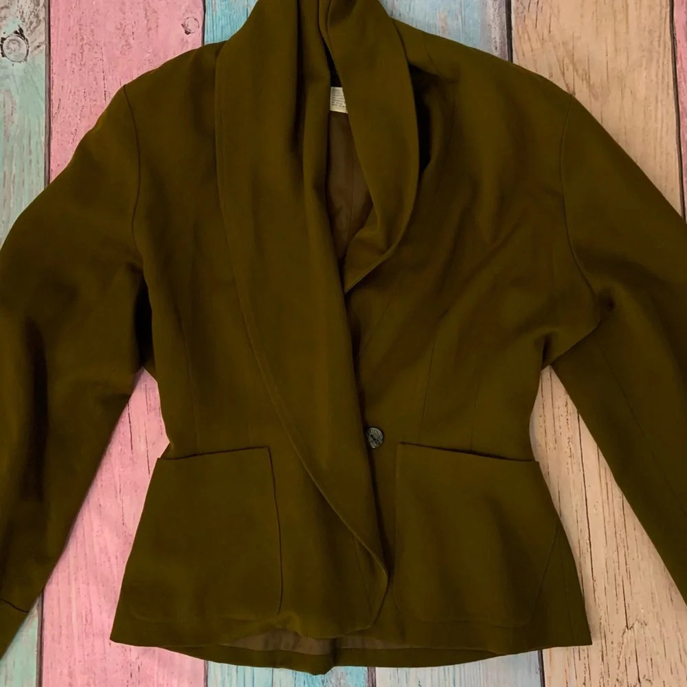 Sara sturgeon olive green blazer and mini skirt set size 3 - Picture 2 of 11